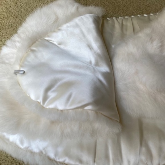 1950's White Fur Wrap - Picture 4 of 6